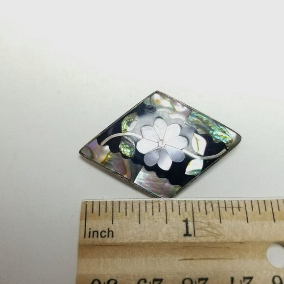 Vintage Mother of Pearl Inlaid Mosaic Floral Brooch Pendant, Silver Tone Setting - Picture 7 of 9